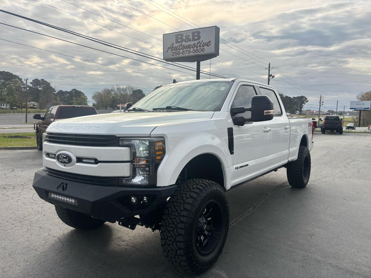 Ford Super Duty F-250 SRW Lariat 4WD Crew Cab 6.75' Box 2019