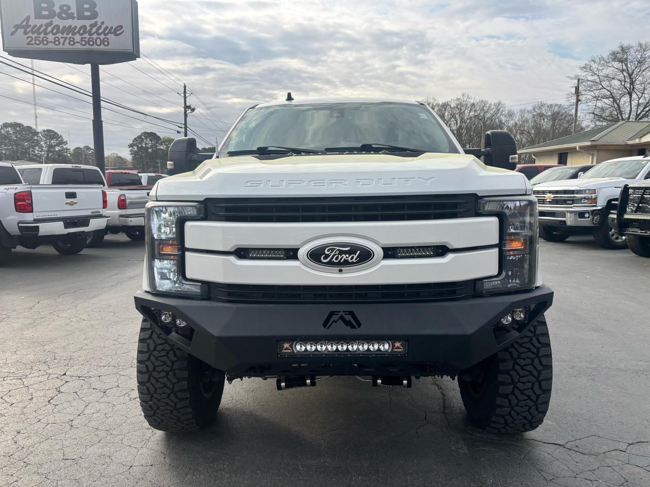 Ford Super Duty F-250 SRW Lariat 4WD Crew Cab 6.75' Box 2019
