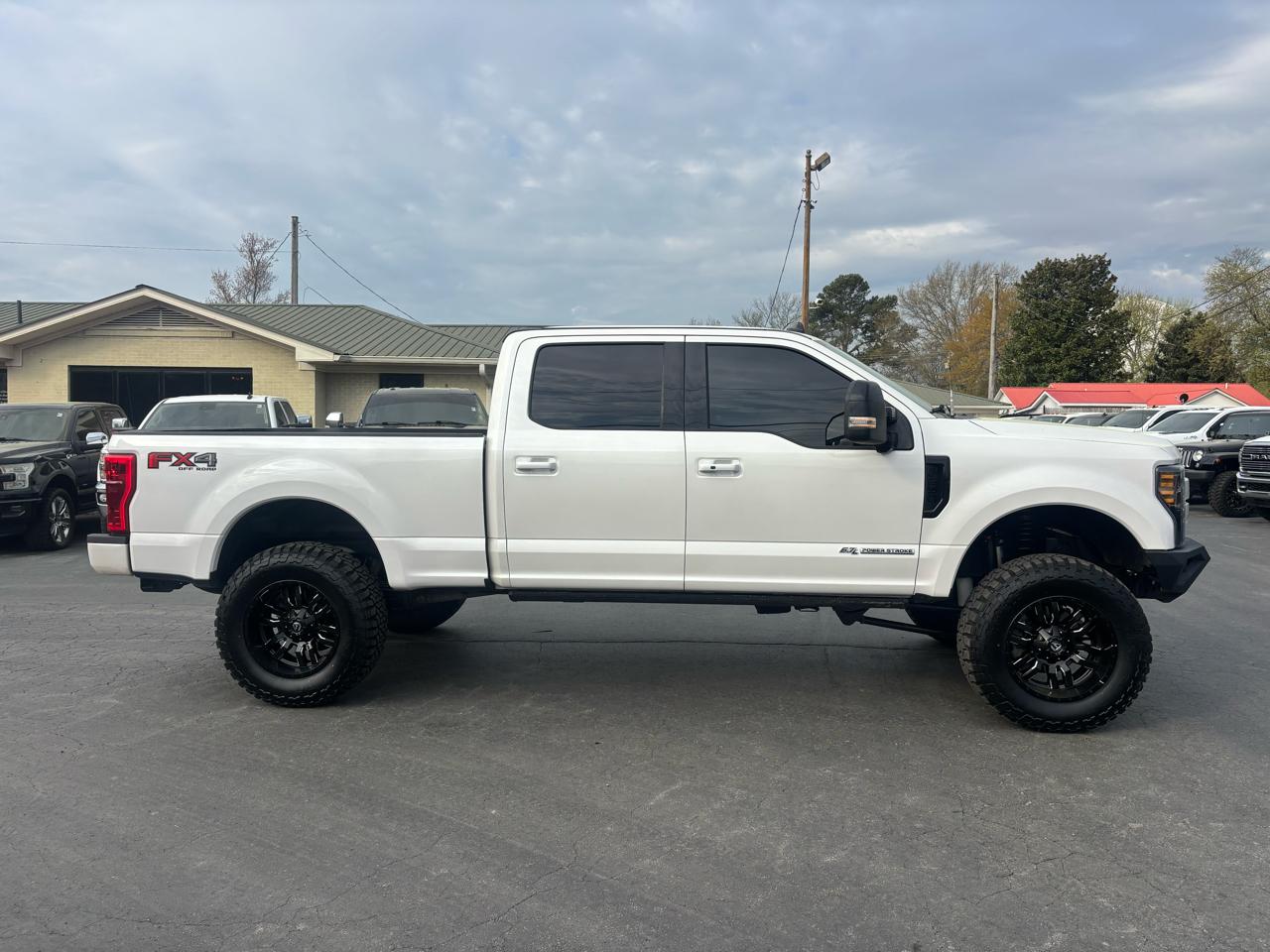 Ford Super Duty F-250 SRW Lariat 4WD Crew Cab 6.75' Box 2019