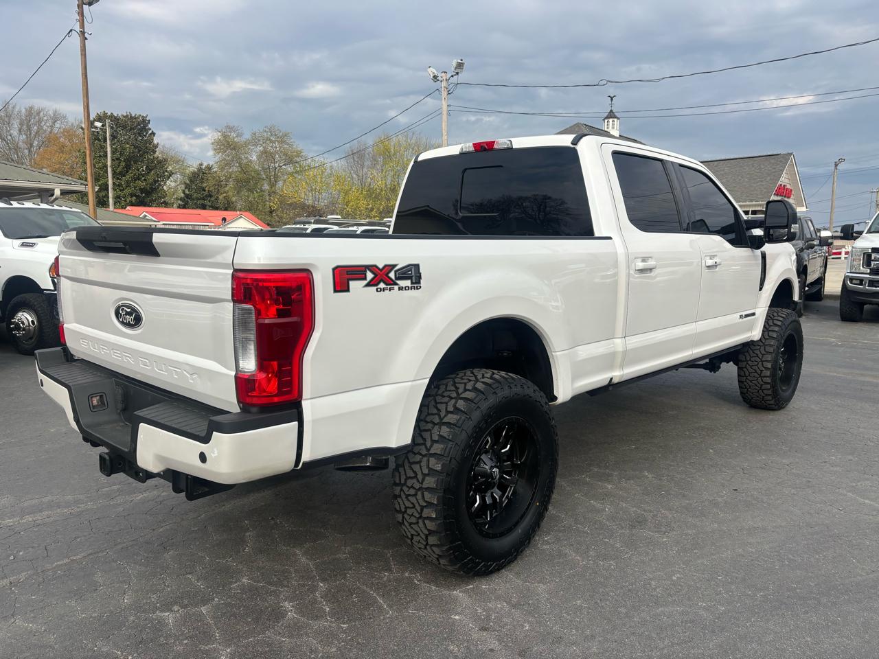 Ford Super Duty F-250 SRW Lariat 4WD Crew Cab 6.75' Box 2019
