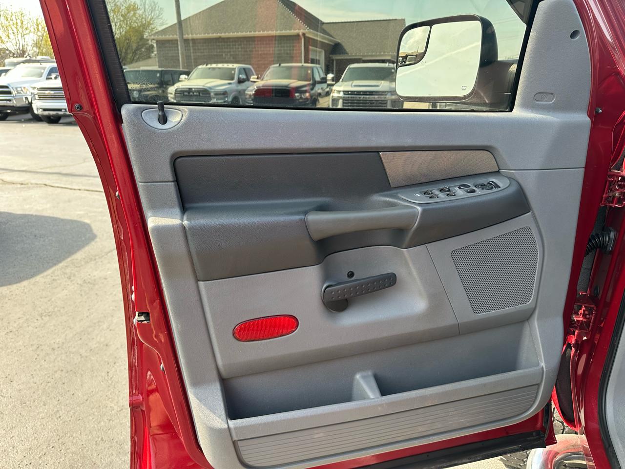 Dodge Ram 2500 4WD Quad Cab 140.5" ST 2008