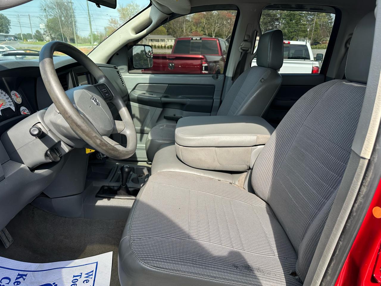 Dodge Ram 2500 4WD Quad Cab 140.5" ST 2008