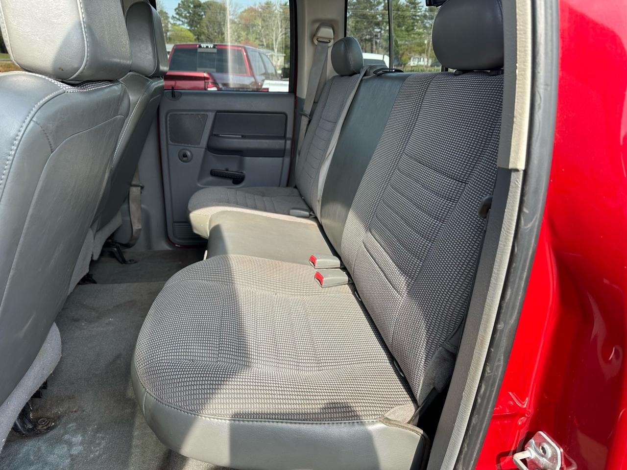 Dodge Ram 2500 4WD Quad Cab 140.5" ST 2008