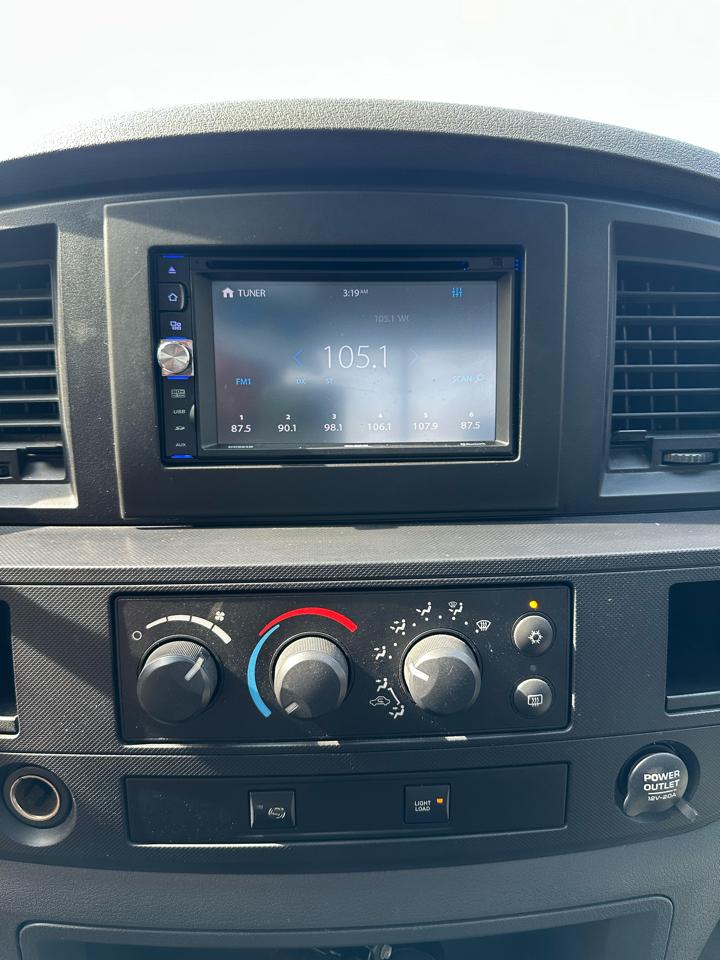 Dodge Ram 2500 4WD Quad Cab 140.5" ST 2008