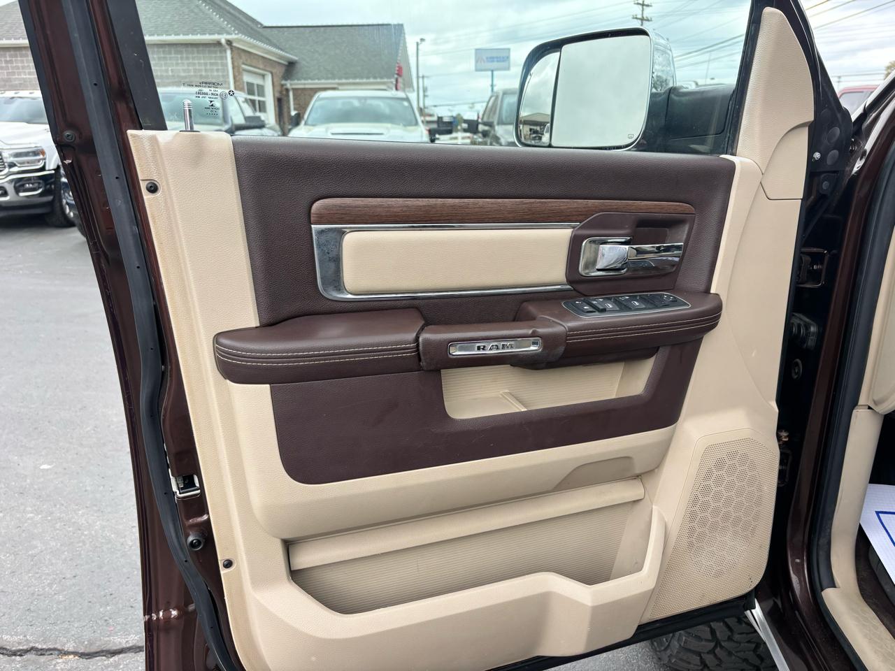 RAM 2500 4WD Mega Cab 160.5" Laramie 2013