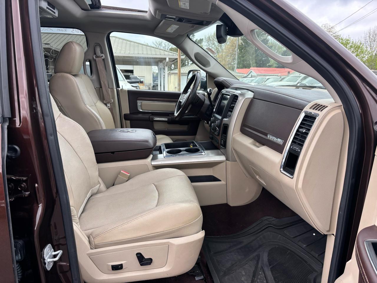 RAM 2500 4WD Mega Cab 160.5" Laramie 2013