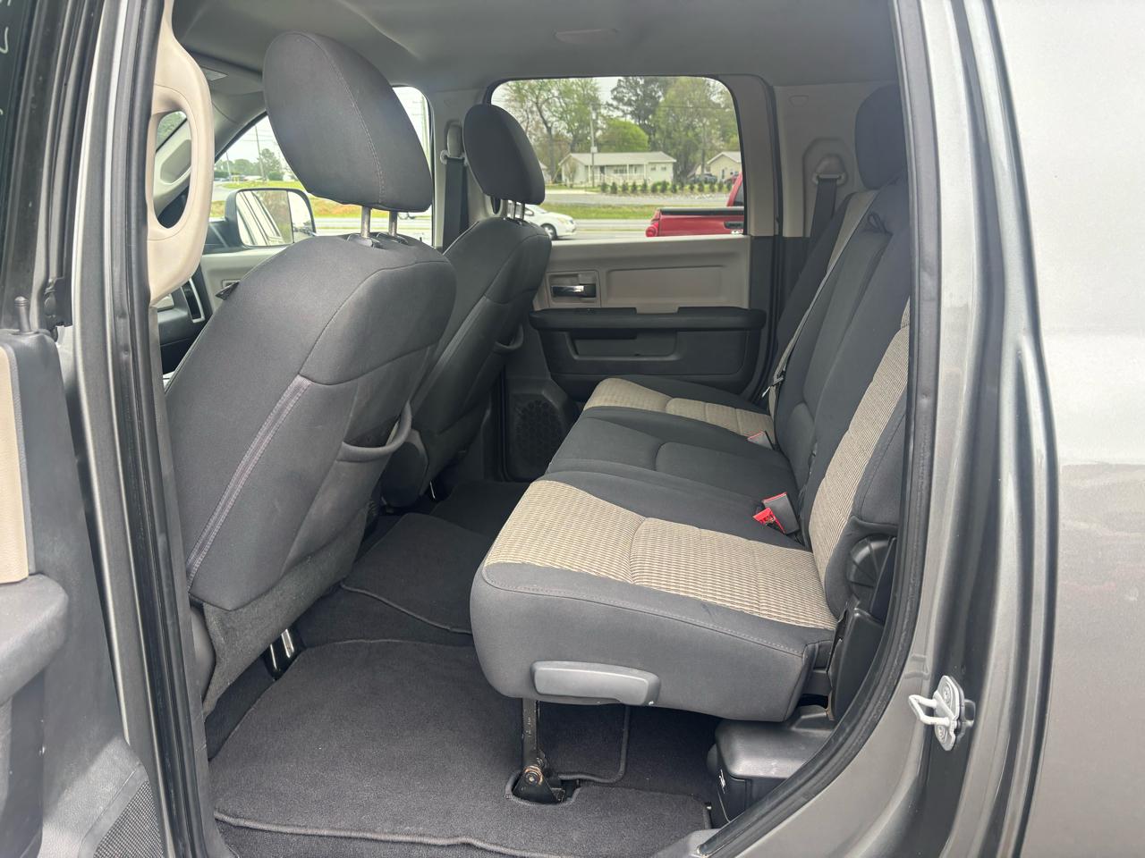 RAM 2500 4WD Mega Cab 160.5" SLT 2012