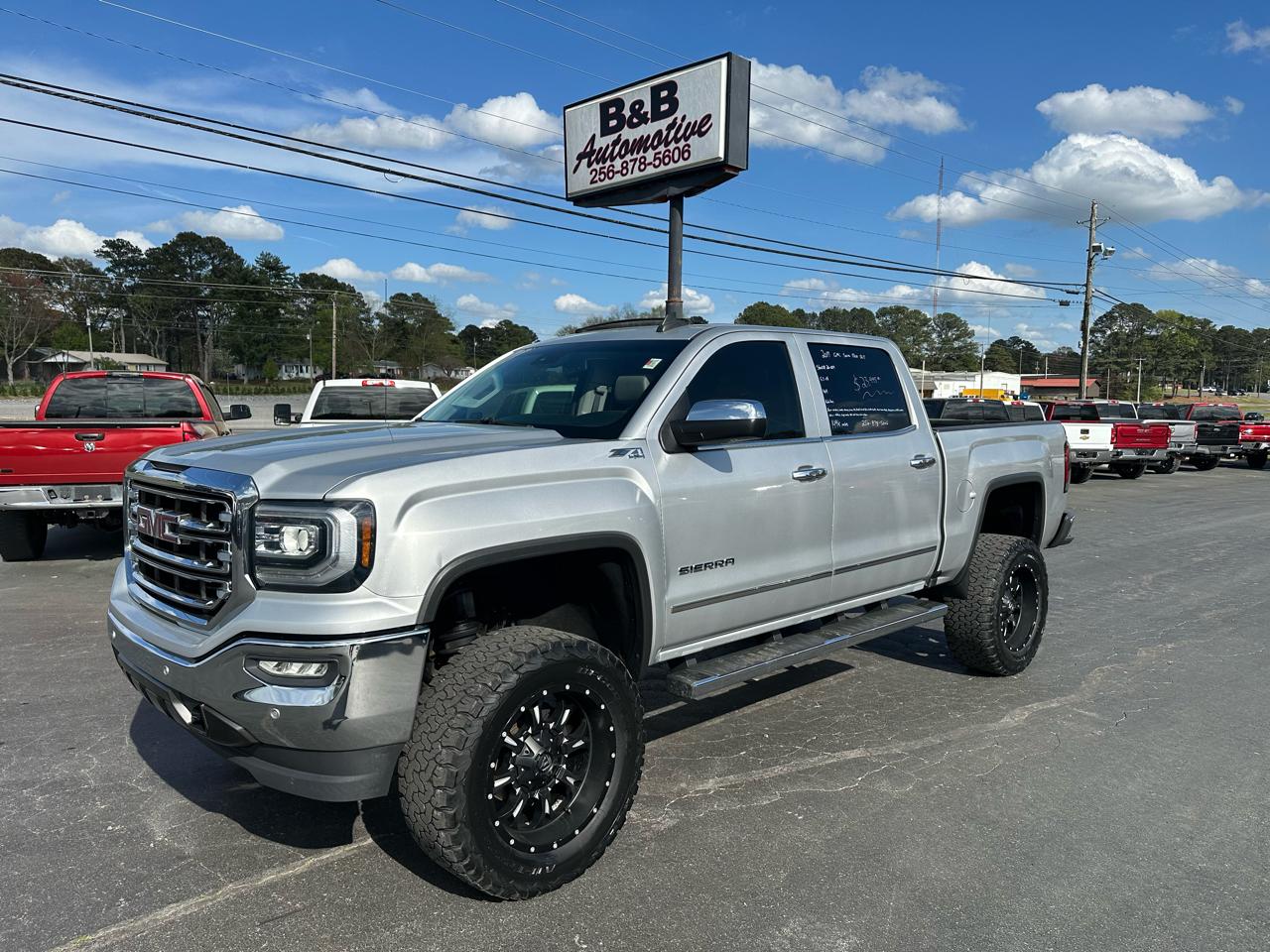 GMC Sierra 1500 4WD Crew Cab 143.5" SLT 2017
