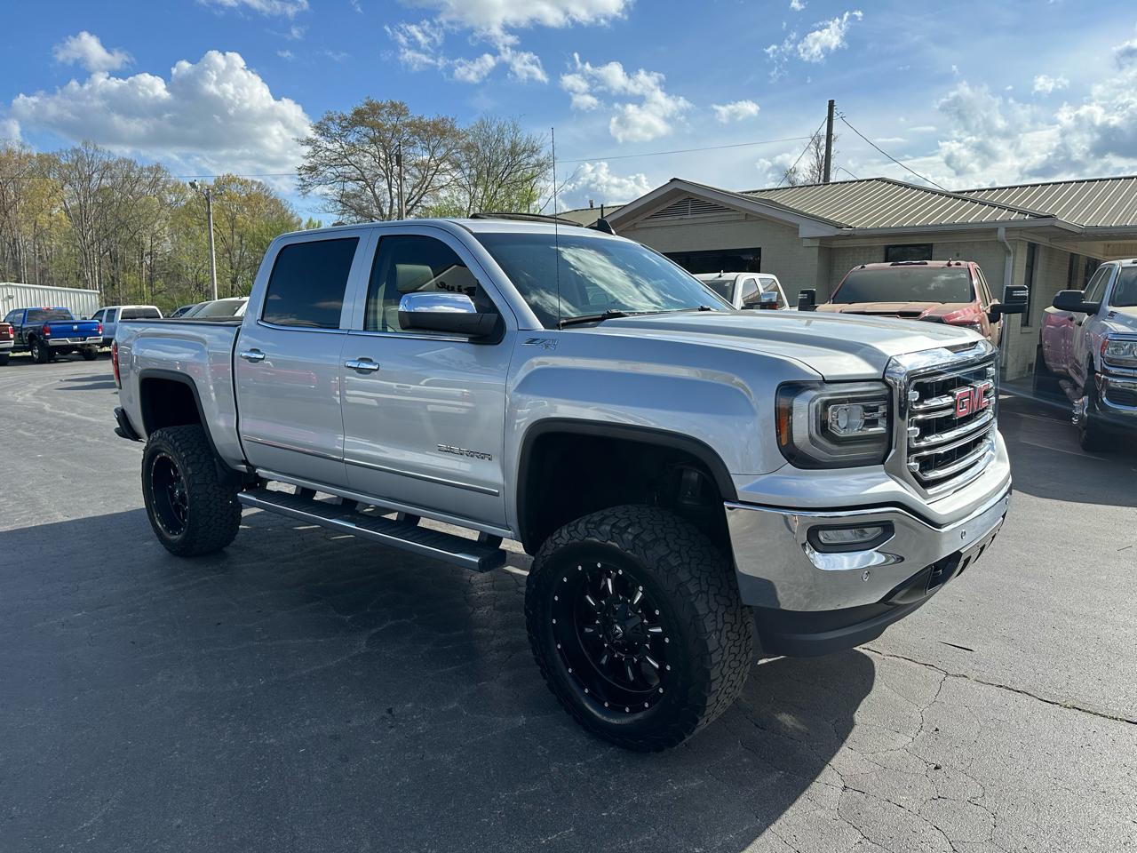 GMC Sierra 1500 4WD Crew Cab 143.5" SLT 2017