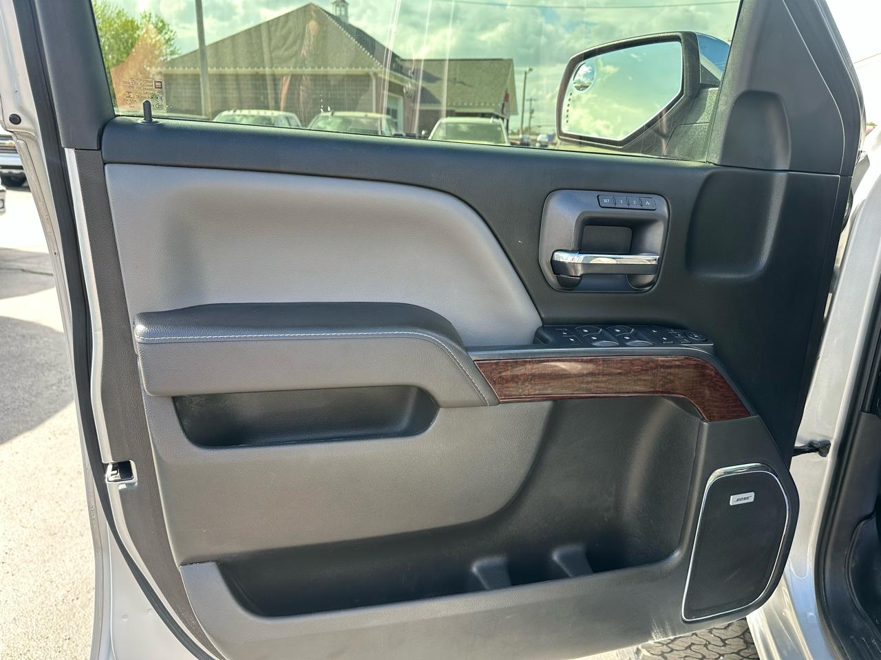 GMC Sierra 1500 4WD Crew Cab 143.5" SLT 2017