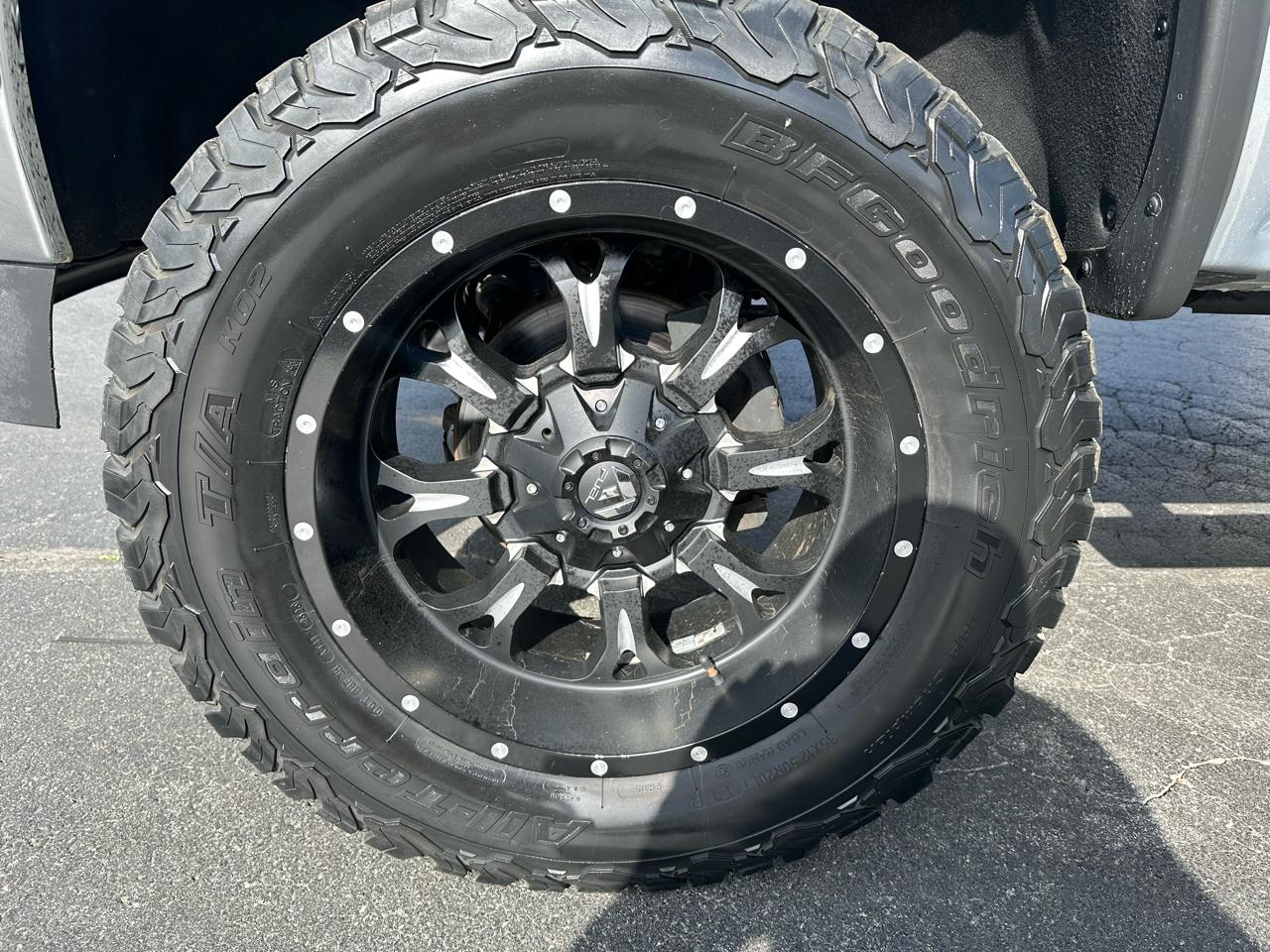 GMC Sierra 1500 4WD Crew Cab 143.5" SLT 2017