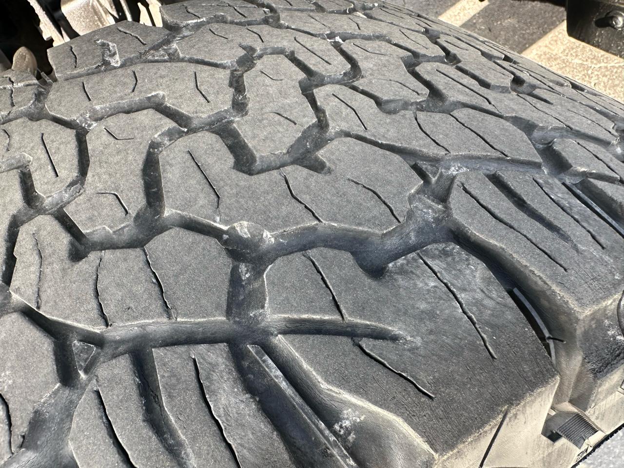 GMC Sierra 1500 4WD Crew Cab 143.5" SLT 2017