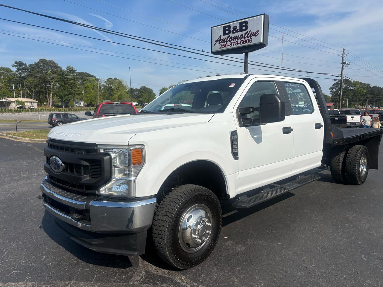 Ford Super Duty F-350 DRW XL 4WD Crew Cab 179" WB 60" CA 2021