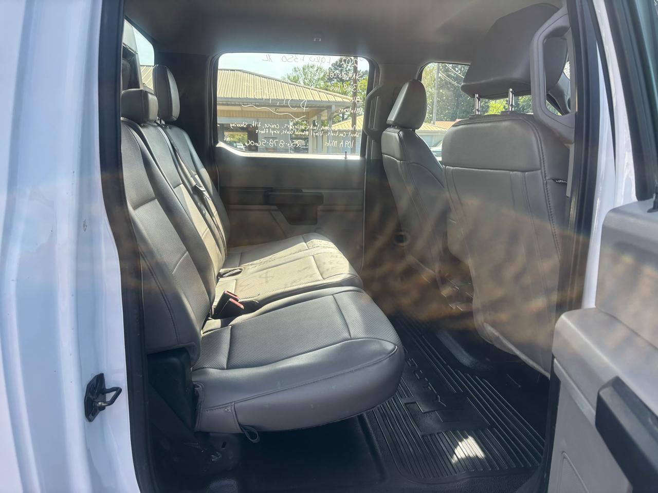 Ford Super Duty F-350 DRW XL 4WD Crew Cab 179" WB 60" CA 2021