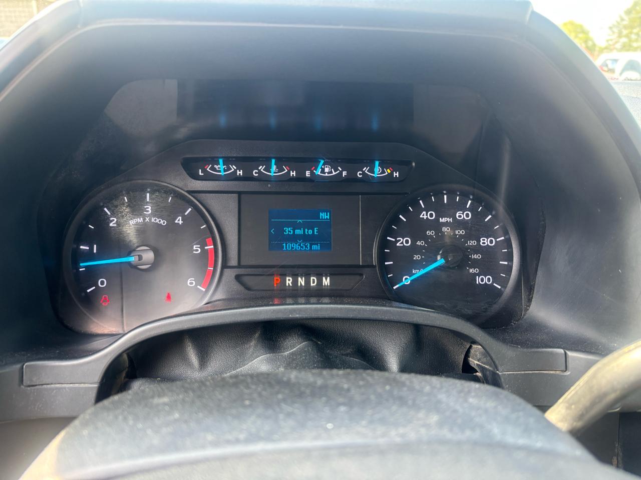 Ford Super Duty F-350 DRW XL 4WD Crew Cab 179" WB 60" CA 2021