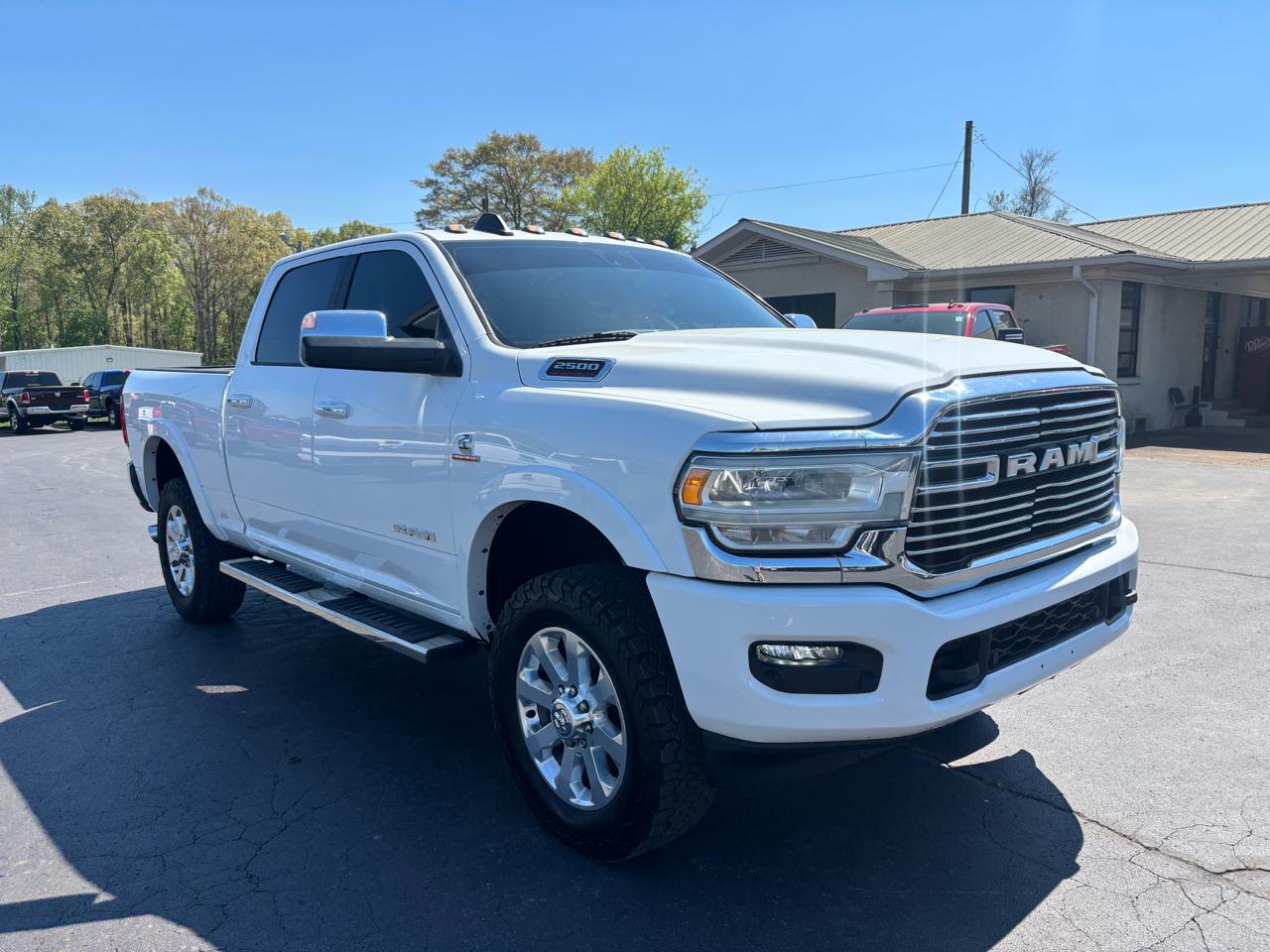 RAM 2500 Laramie 4x4 Crew Cab 6'4" Box 2020