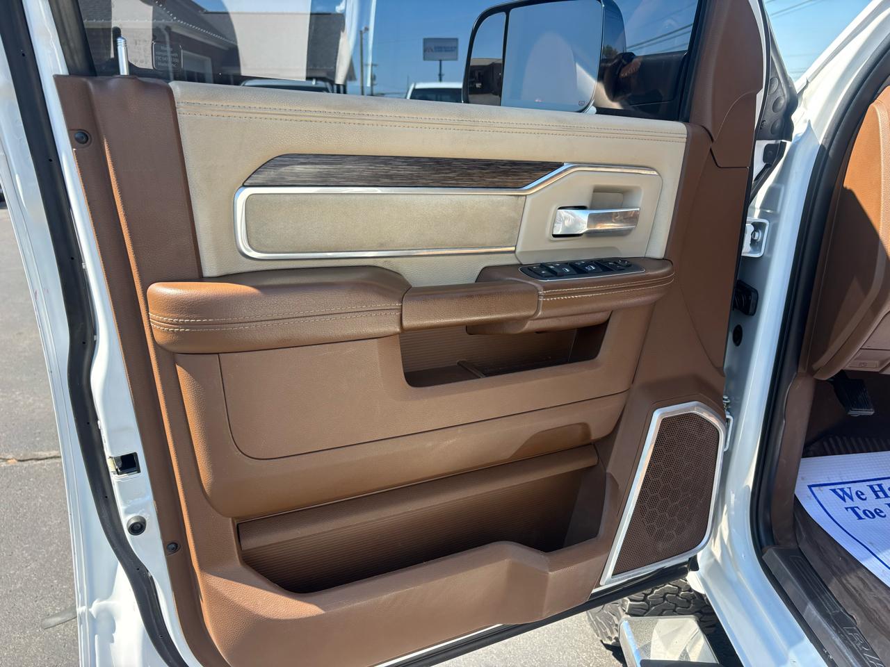 RAM 2500 Laramie 4x4 Crew Cab 6'4" Box 2020