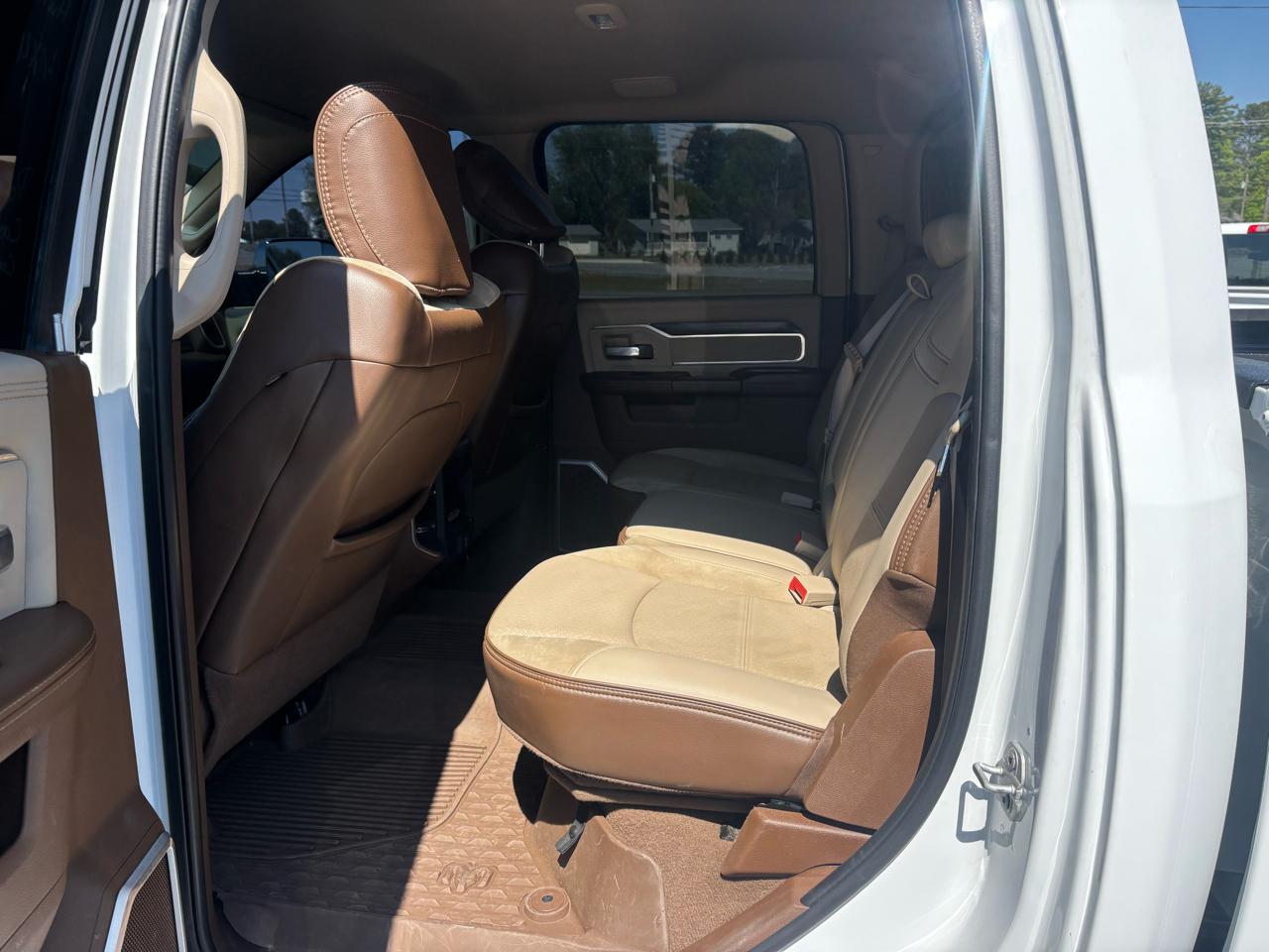 RAM 2500 Laramie 4x4 Crew Cab 6'4" Box 2020