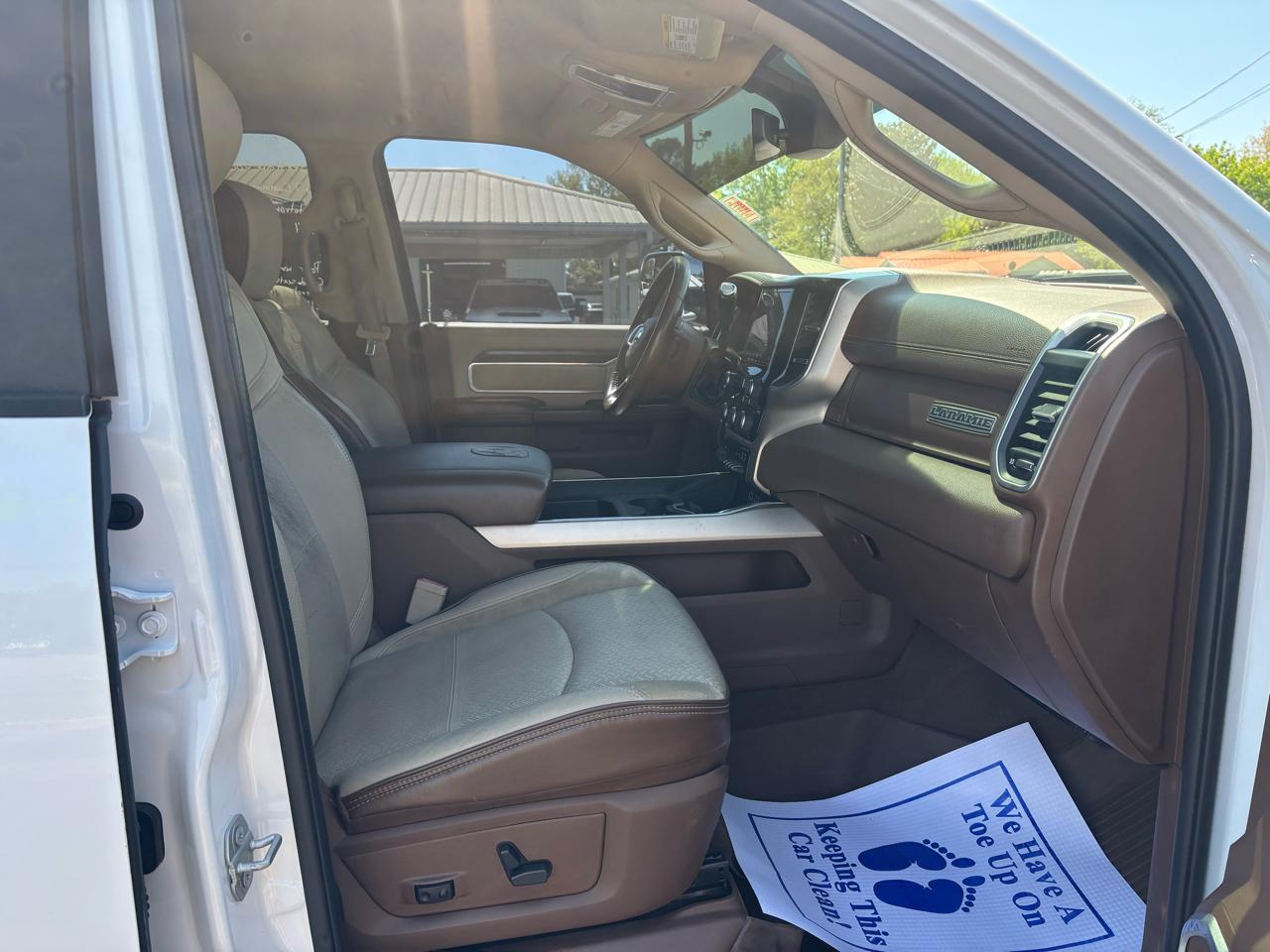 RAM 2500 Laramie 4x4 Crew Cab 6'4" Box 2020