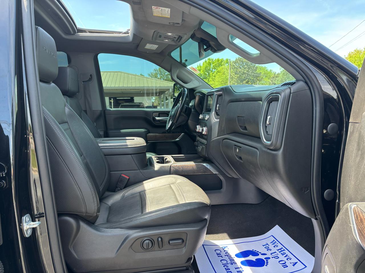 GMC Sierra 2500HD 4WD Crew Cab 159" Denali 2022