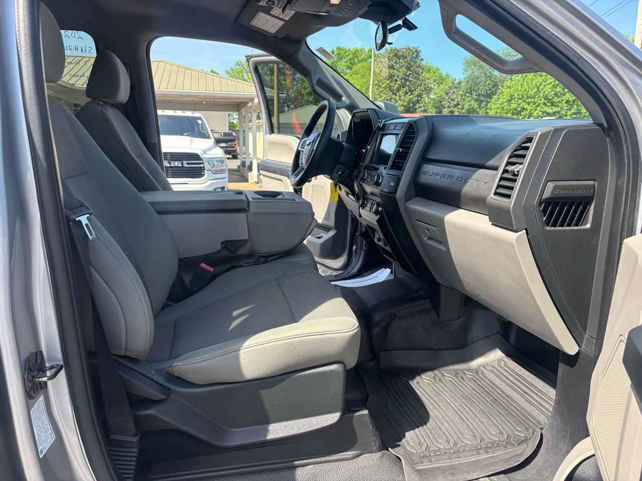 Ford Super Duty F-350 DRW XL 4WD Crew Cab 8' Box 2020