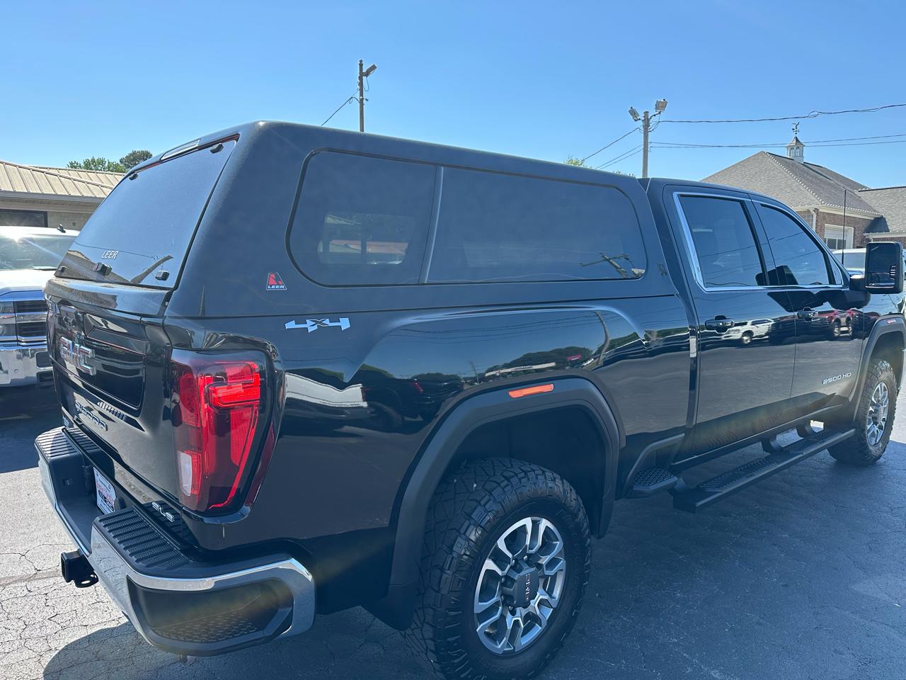 GMC Sierra 2500HD 4WD Crew Cab 159" SLE 2022