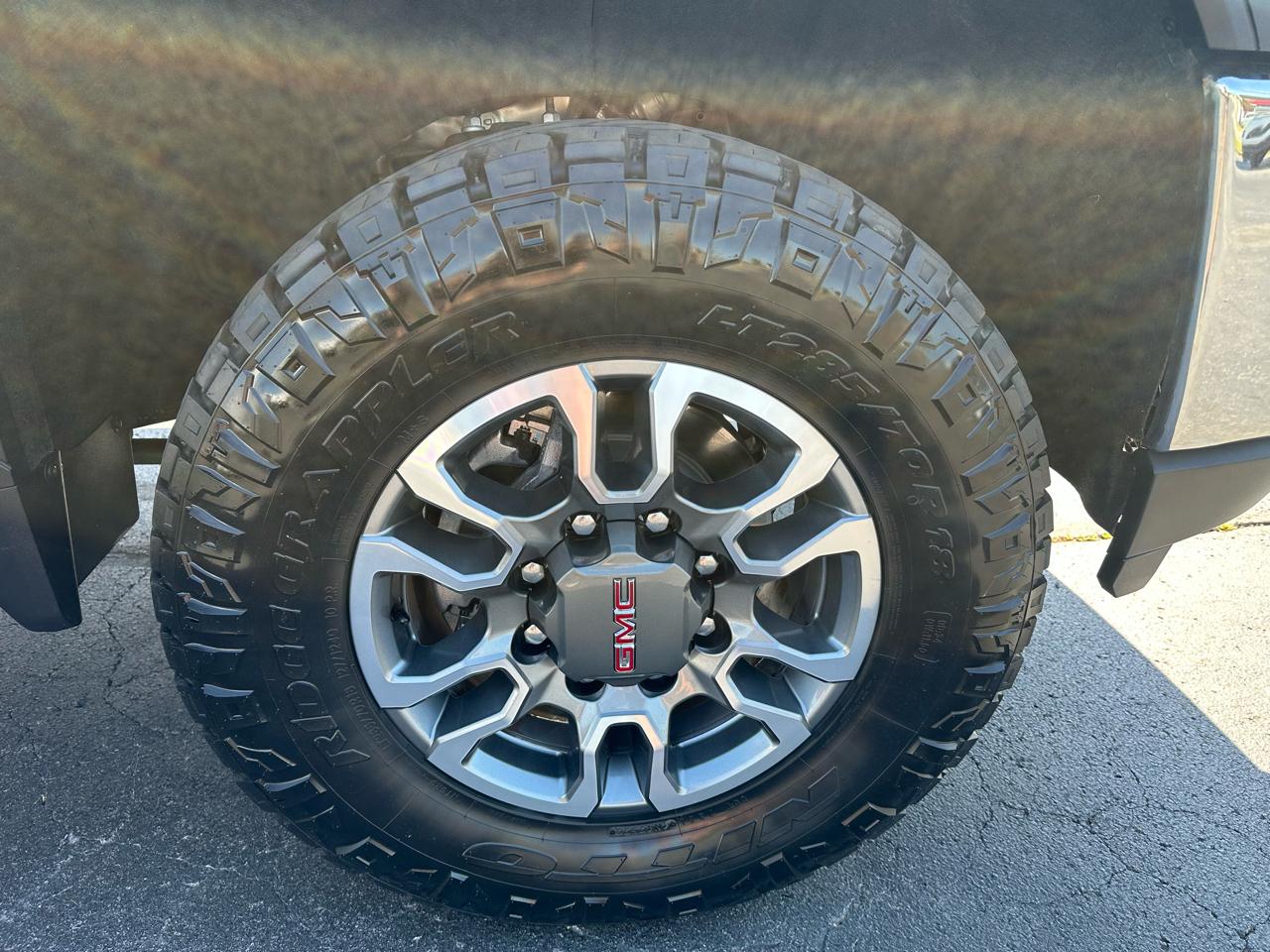 GMC Sierra 2500HD 4WD Crew Cab 159" SLE 2022