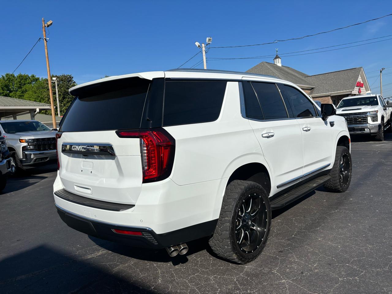 GMC Yukon 4WD 4dr SLT 2022