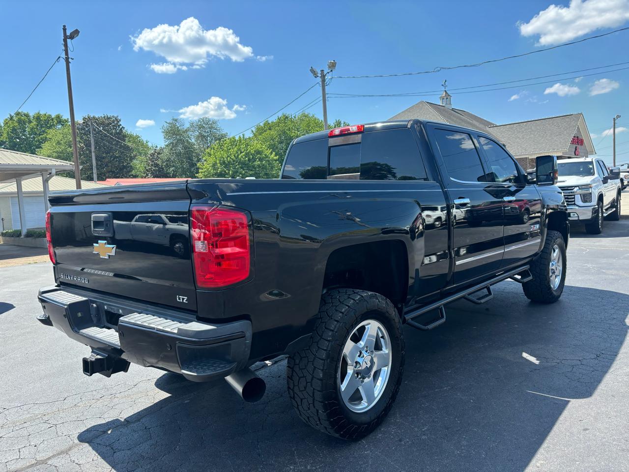 Chevrolet Silverado 2500HD Built After Aug 14 4WD Crew Cab 153.7" LTZ 2015