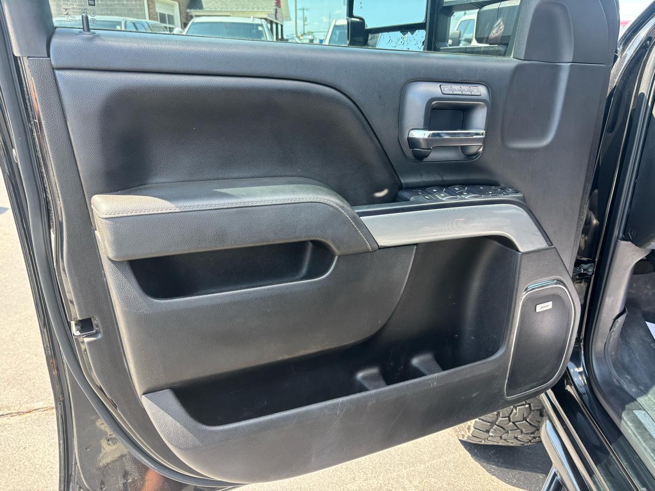 Chevrolet Silverado 2500HD Built After Aug 14 4WD Crew Cab 153.7" LTZ 2015