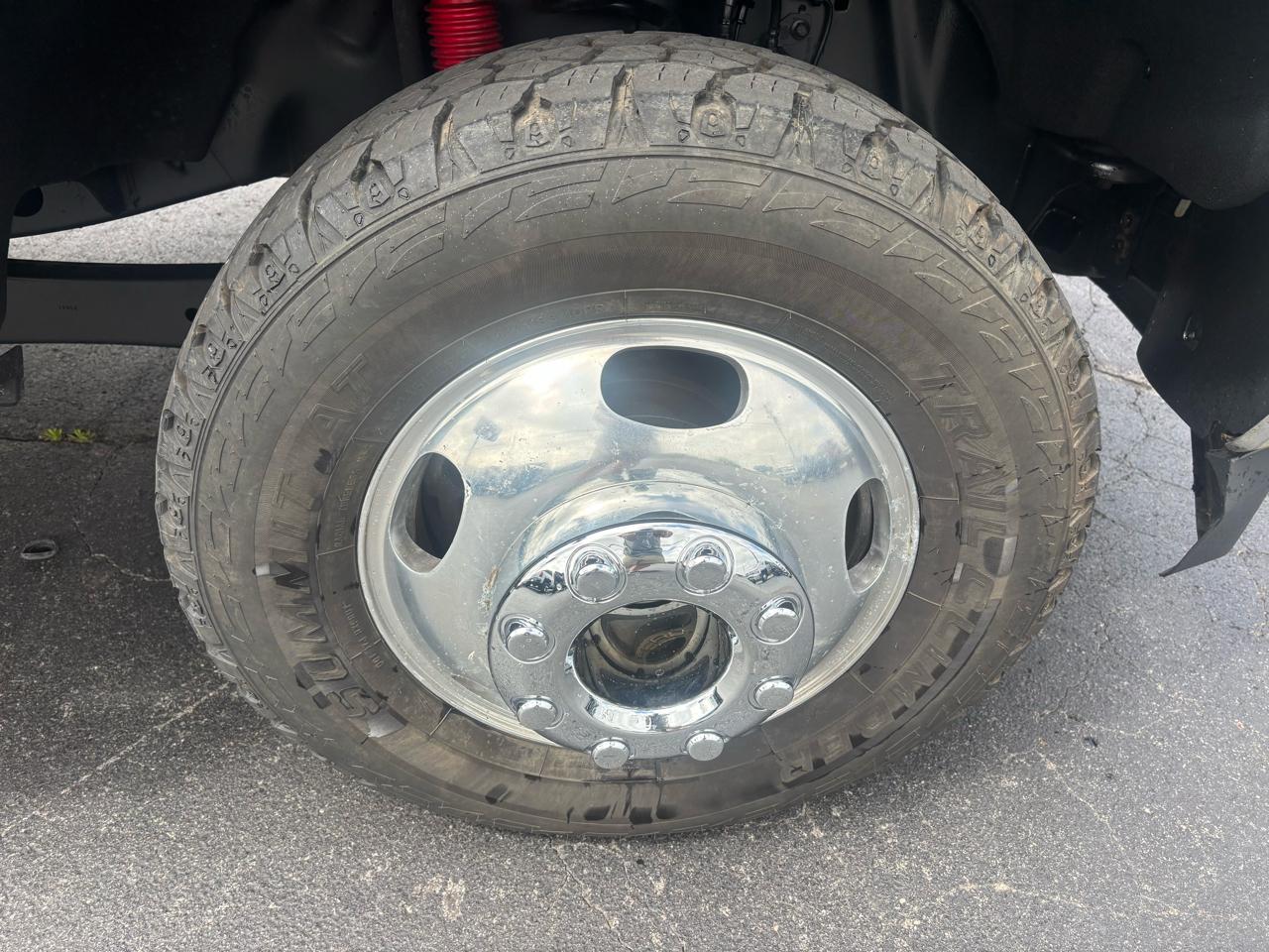 Ford Super Duty F-350 DRW Lariat 4WD Crew Cab 8' Box 2017