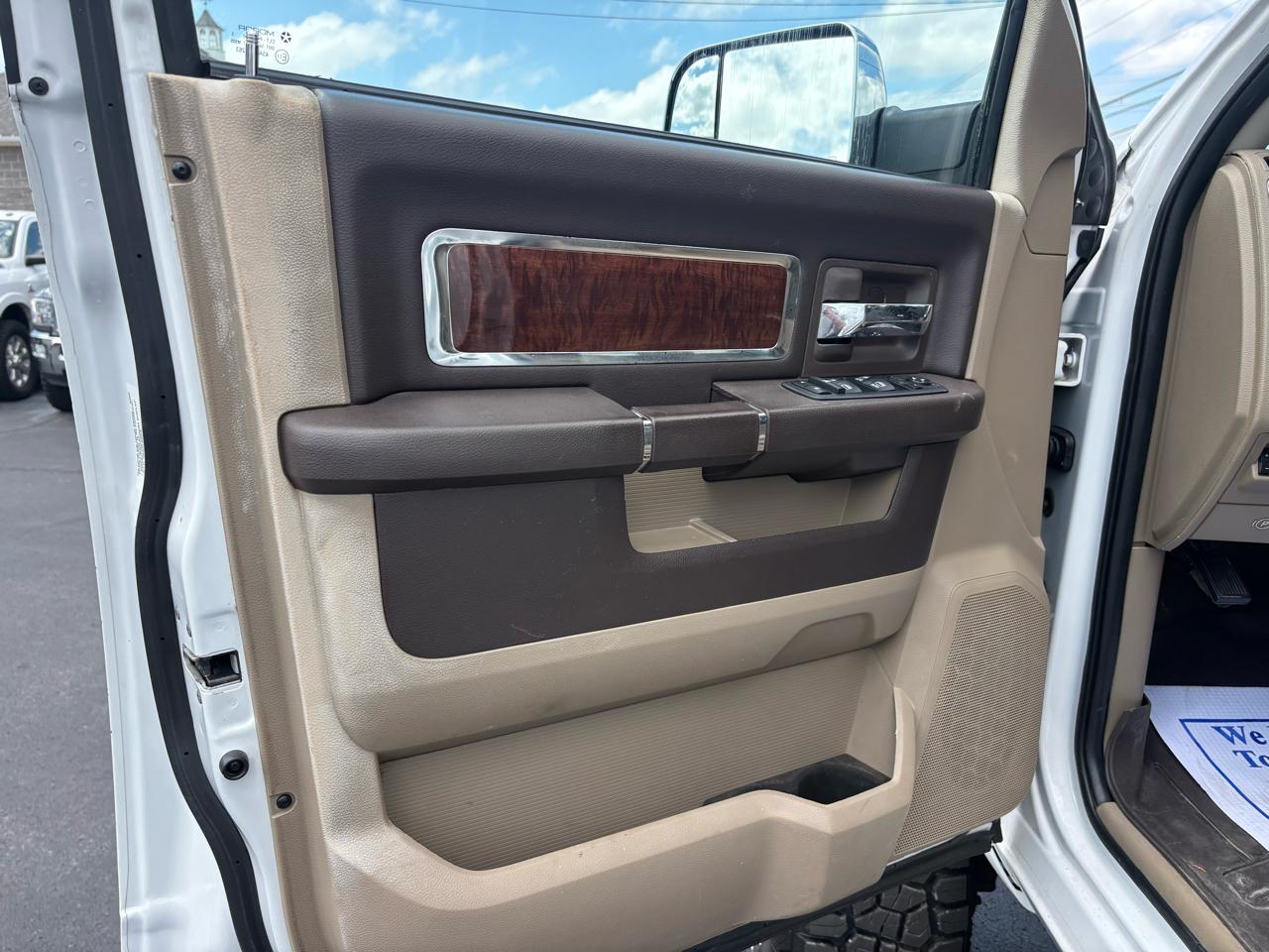 RAM 2500 4WD Crew Cab 149" Laramie 2011