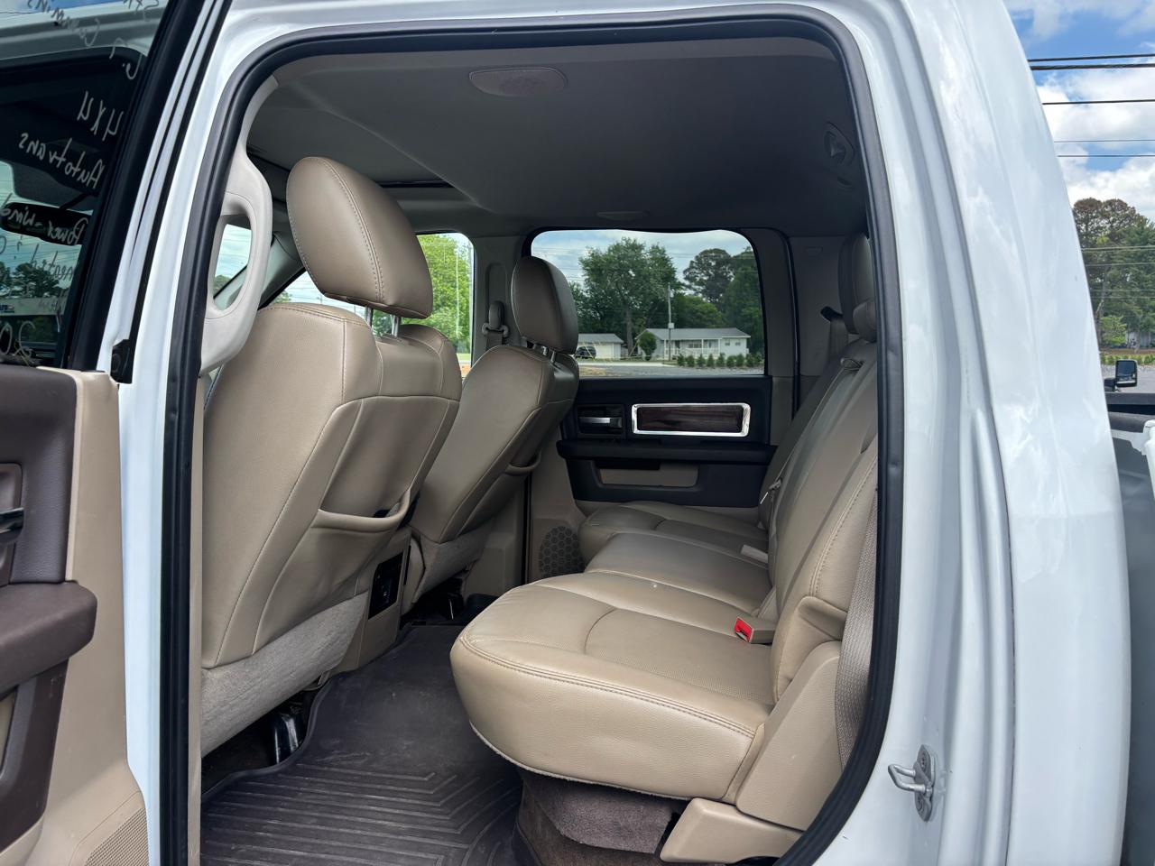 RAM 2500 4WD Crew Cab 149" Laramie 2011