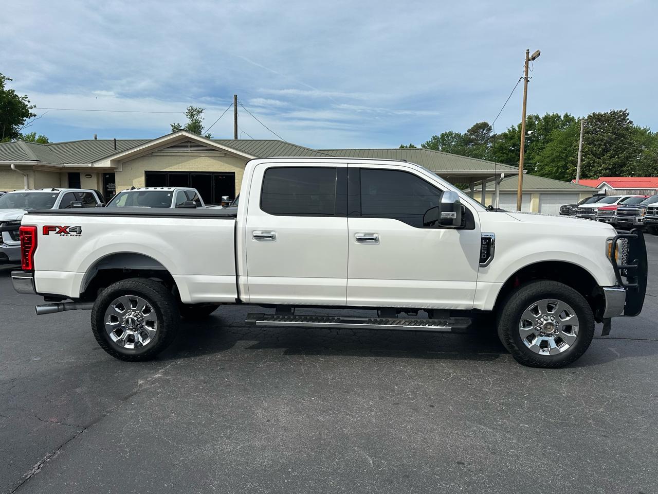 Ford Super Duty F-250 SRW Lariat 4WD Crew Cab 6.75' Box 2017