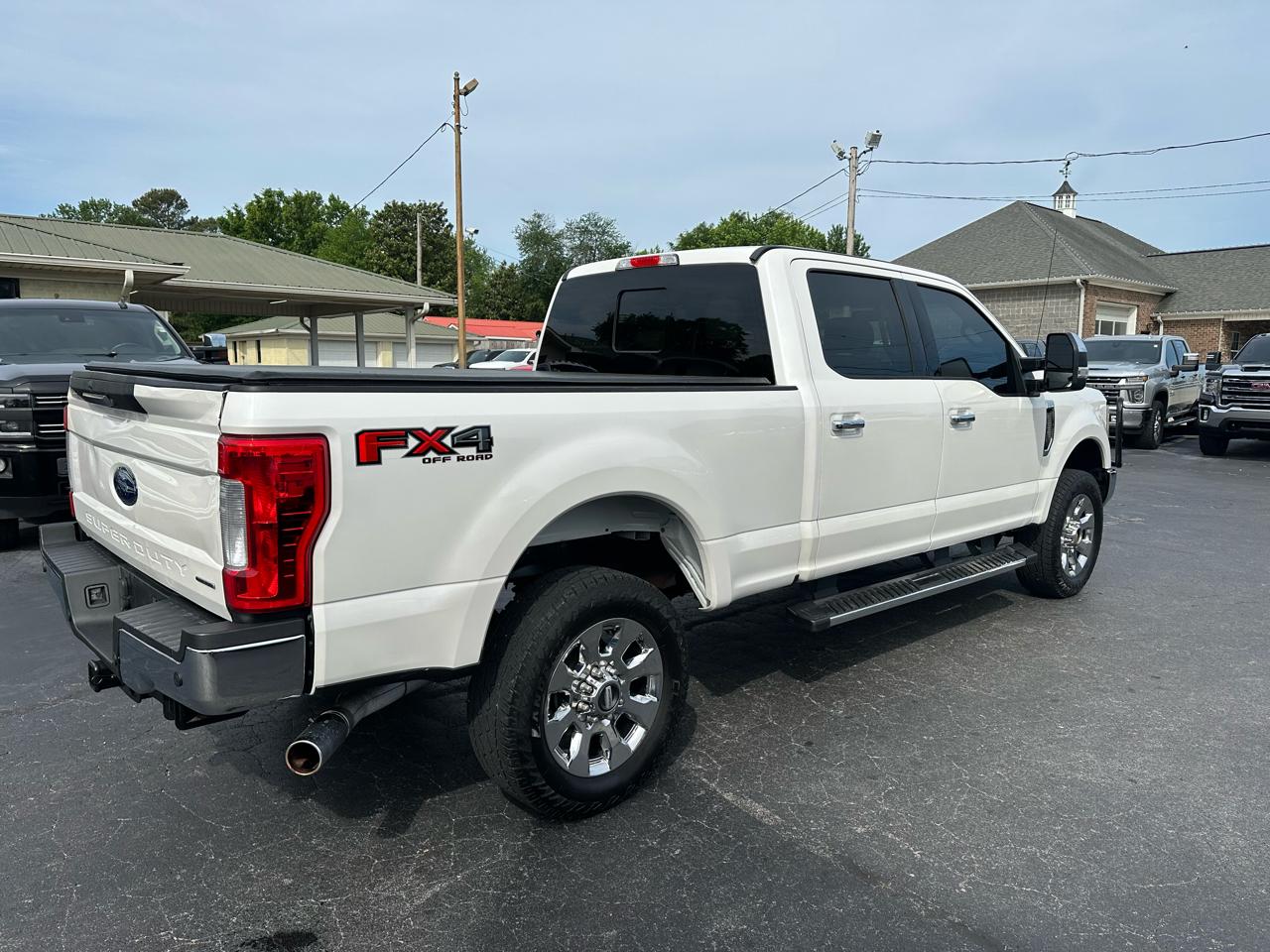 Ford Super Duty F-250 SRW Lariat 4WD Crew Cab 6.75' Box 2017