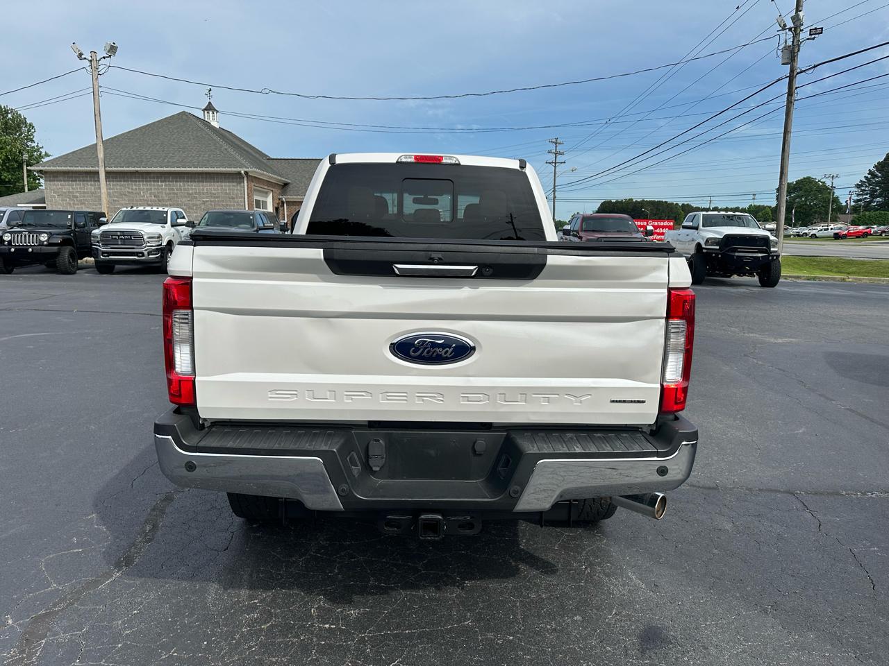 Ford Super Duty F-250 SRW Lariat 4WD Crew Cab 6.75' Box 2017