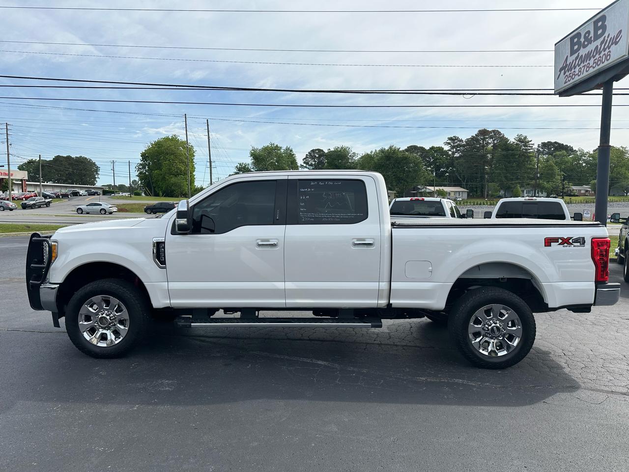 Ford Super Duty F-250 SRW Lariat 4WD Crew Cab 6.75' Box 2017