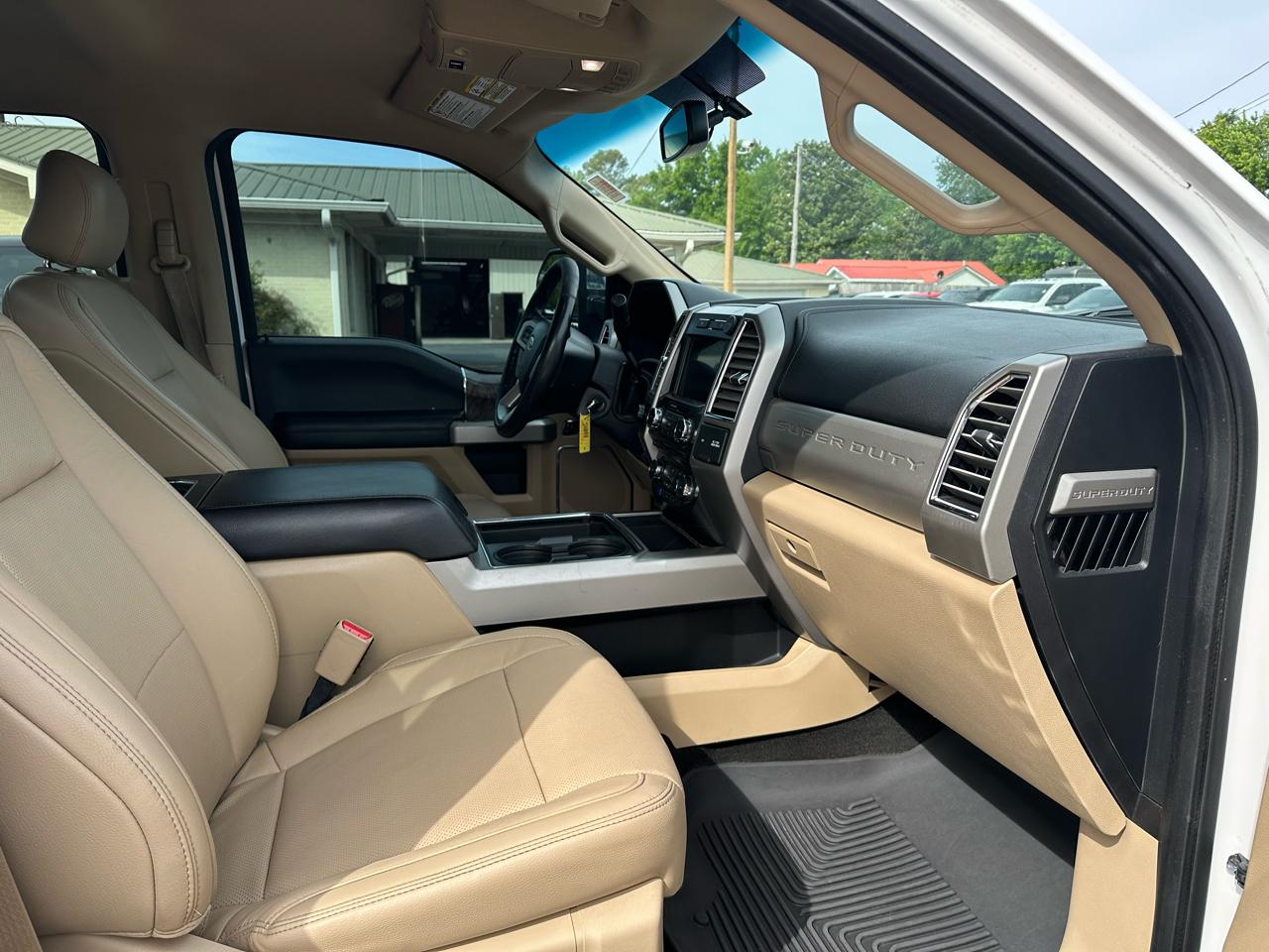 Ford Super Duty F-250 SRW Lariat 4WD Crew Cab 6.75' Box 2017