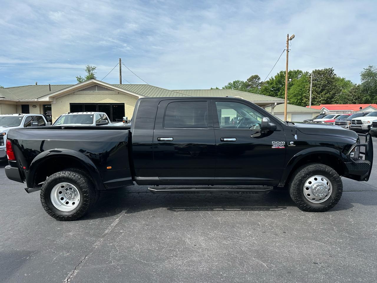 RAM 3500 4WD Mega Cab 160.5" Laramie 2012