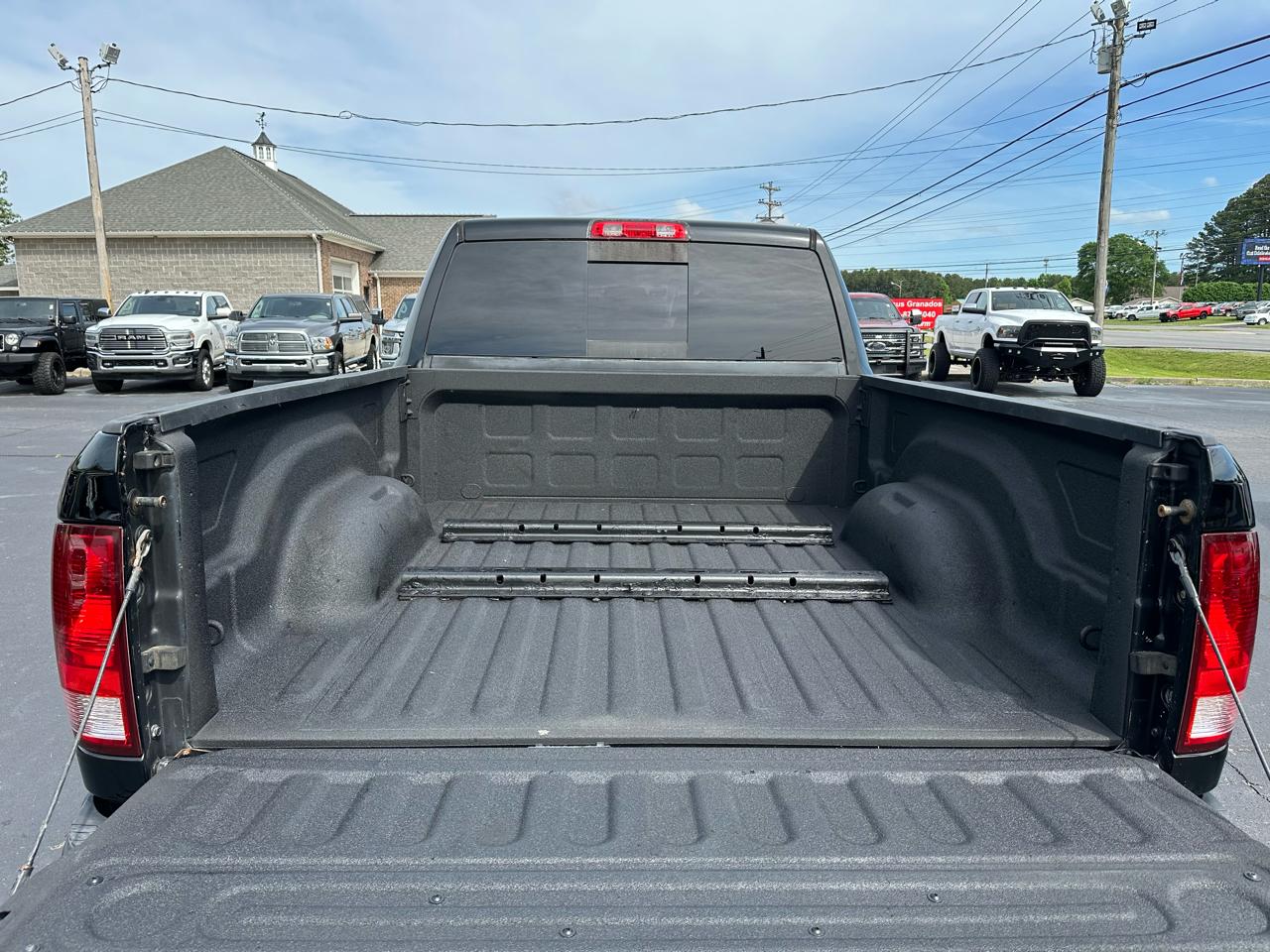 RAM 3500 4WD Mega Cab 160.5" Laramie 2012