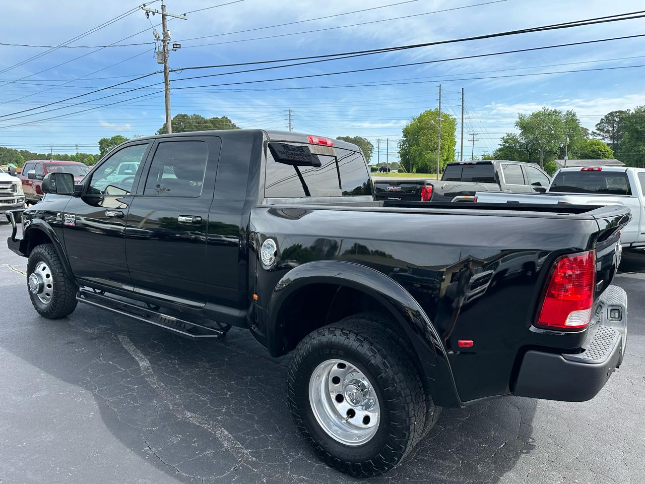 RAM 3500 4WD Mega Cab 160.5" Laramie 2012