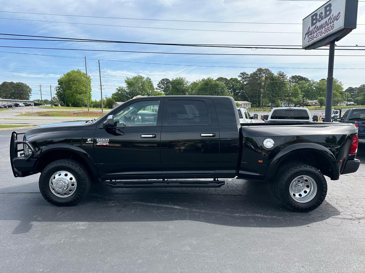 RAM 3500 4WD Mega Cab 160.5" Laramie 2012