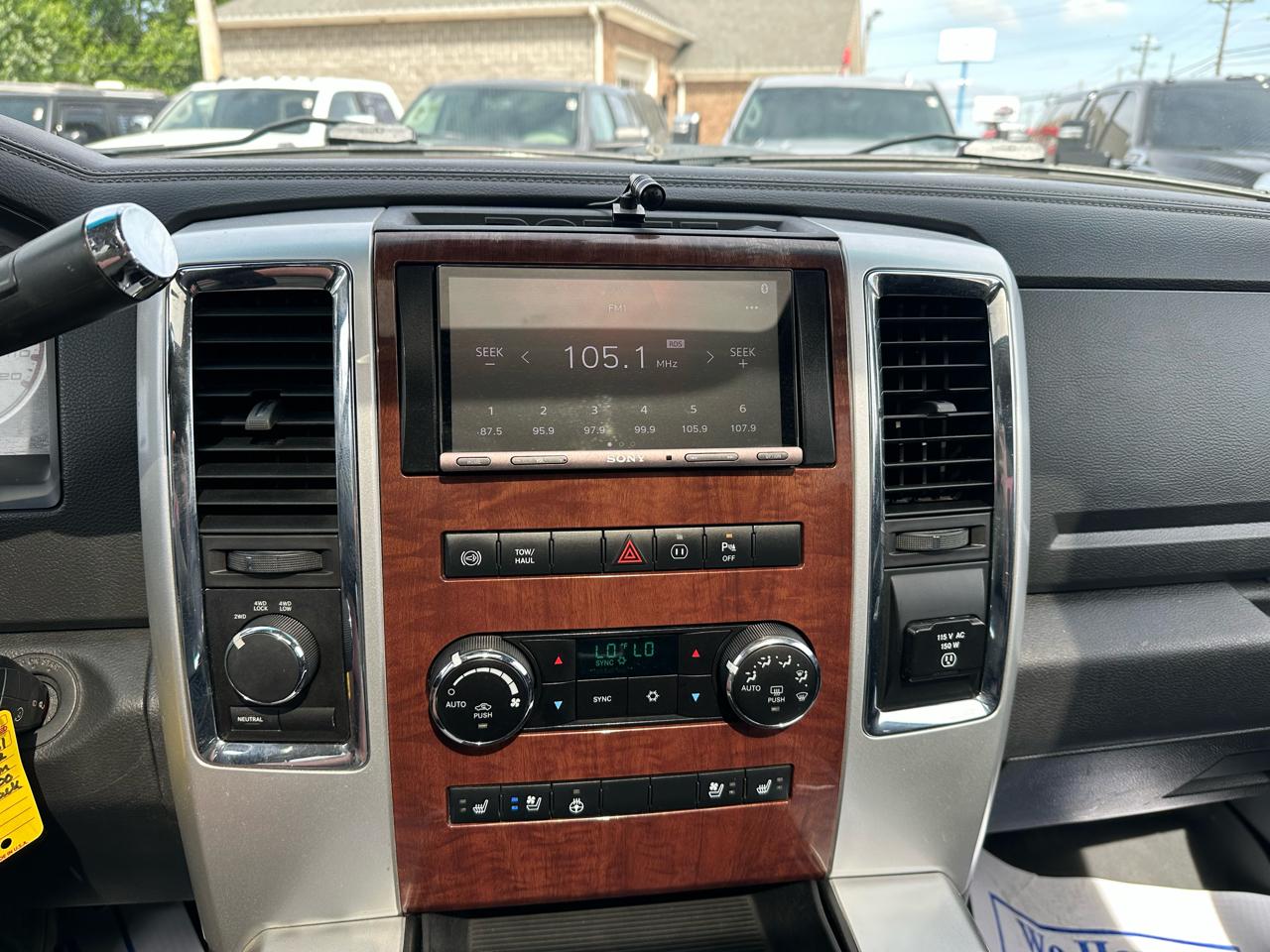 RAM 3500 4WD Mega Cab 160.5" Laramie 2012