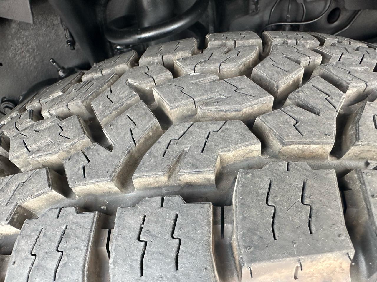 RAM 3500 4WD Mega Cab 160.5" Laramie 2012