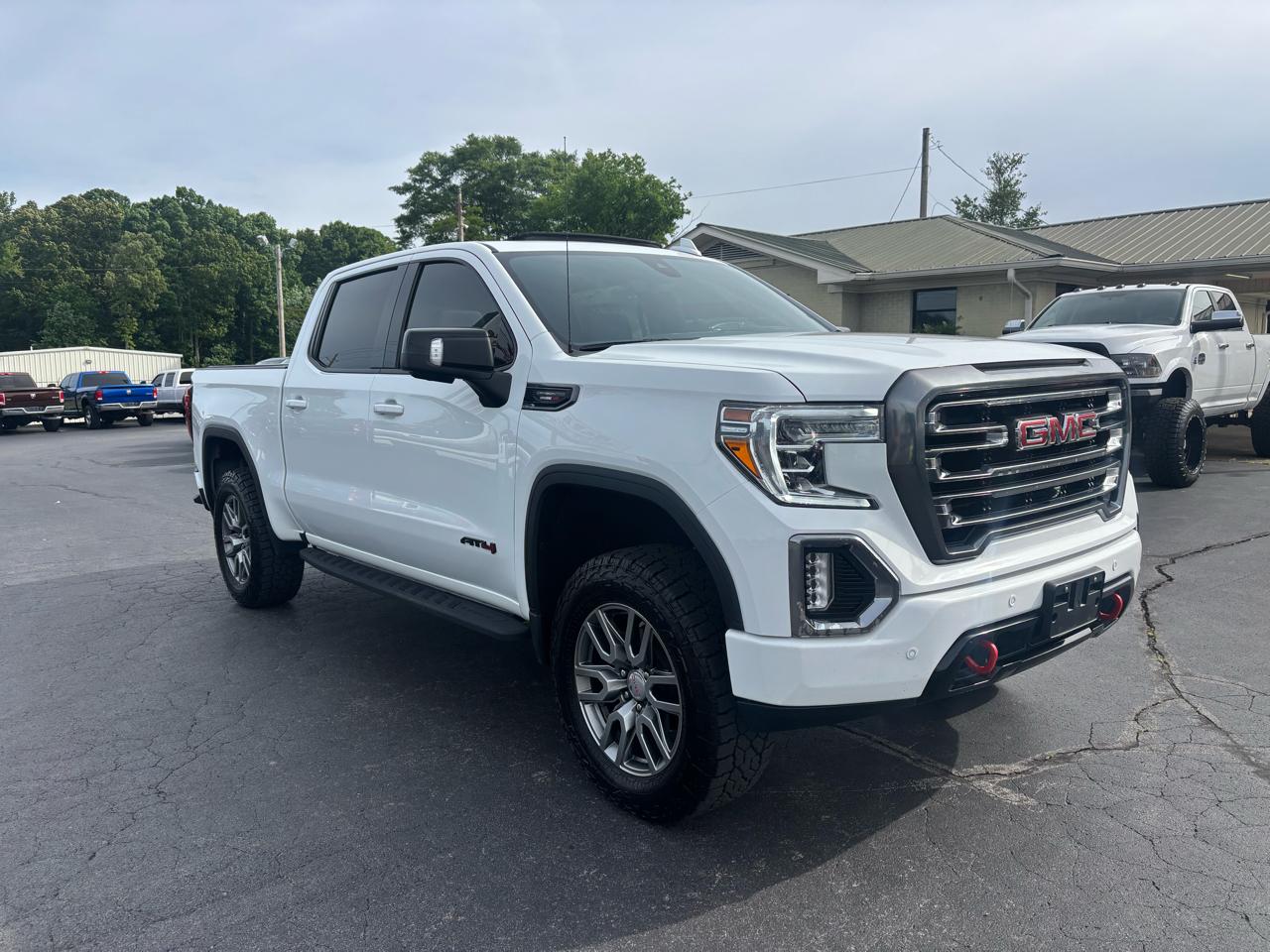 GMC Sierra 1500 4WD Crew Cab 147" AT4 2021