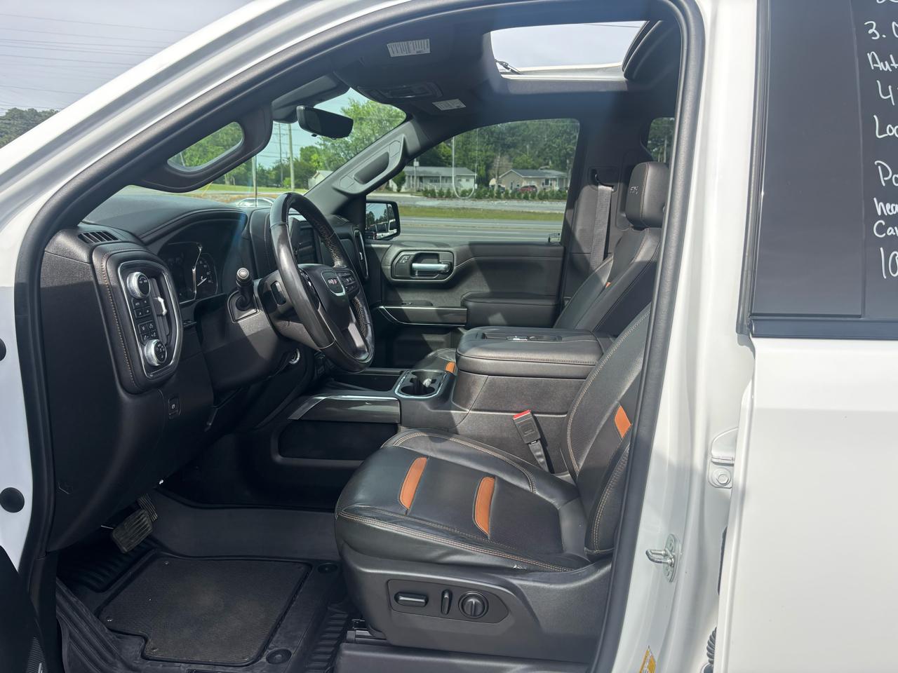 GMC Sierra 1500 4WD Crew Cab 147" AT4 2021