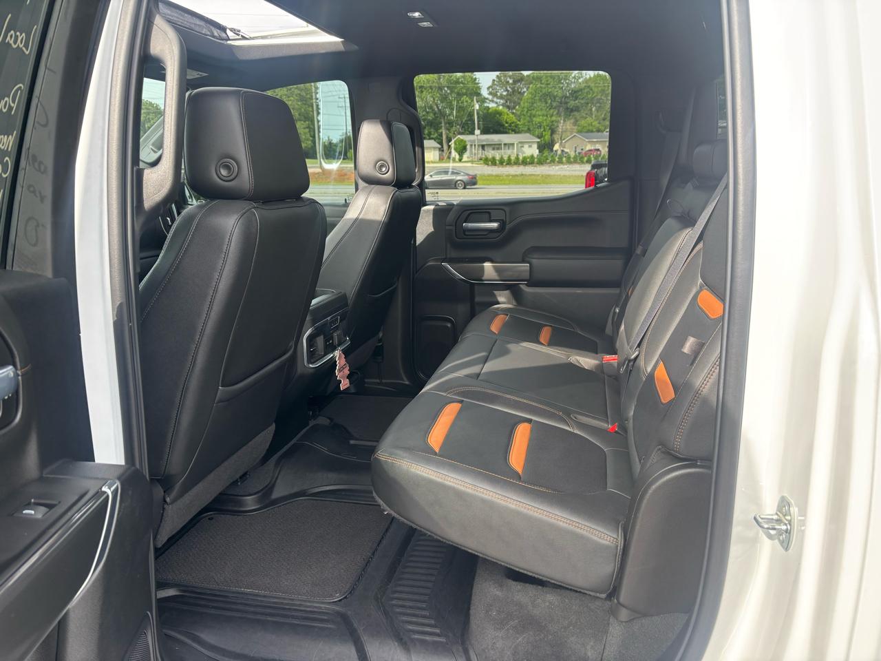 GMC Sierra 1500 4WD Crew Cab 147" AT4 2021