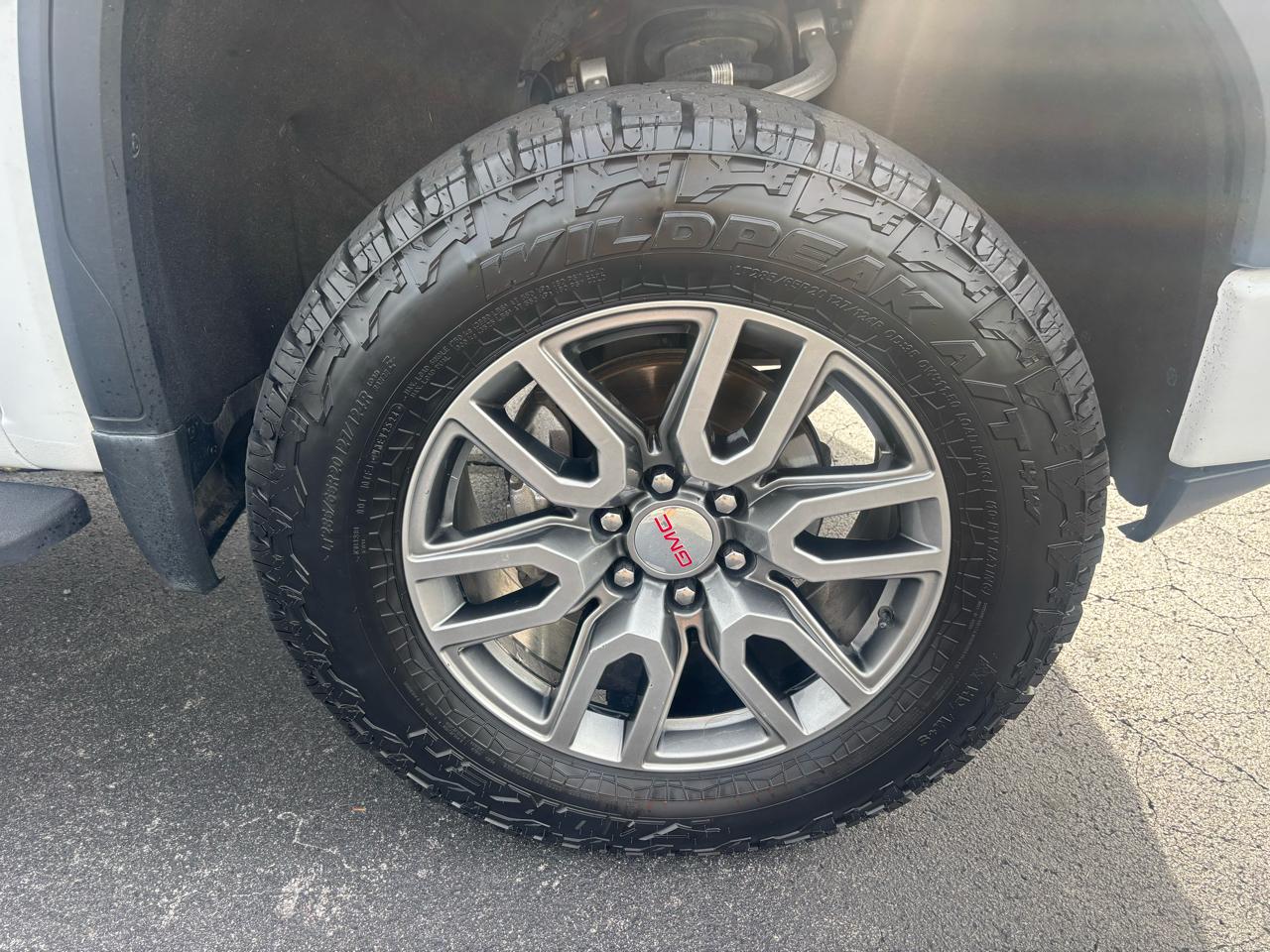 GMC Sierra 1500 4WD Crew Cab 147" AT4 2021