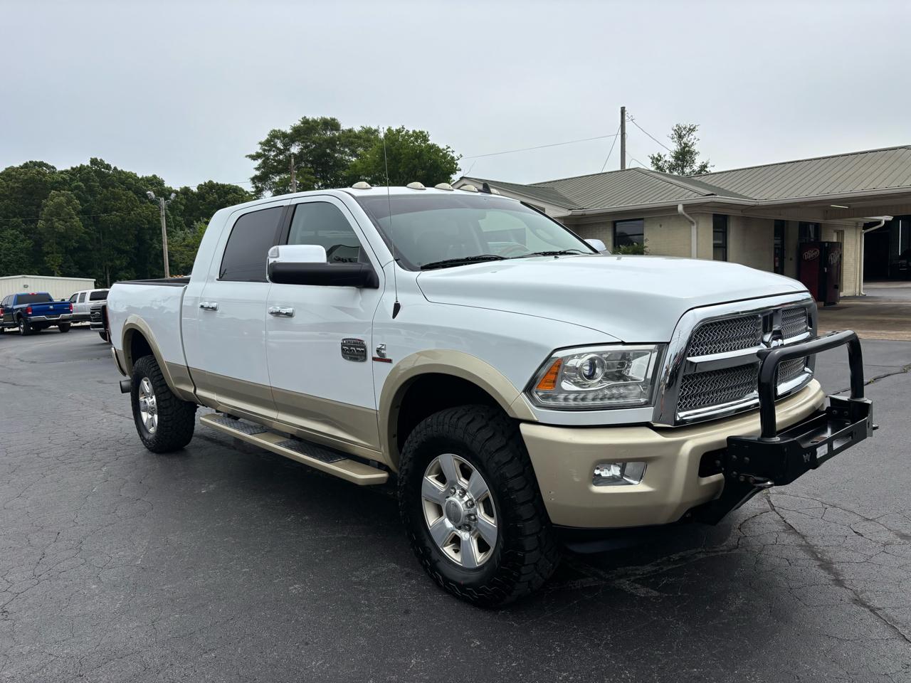 RAM 2500 4WD Mega Cab 160.5" Longhorn 2015