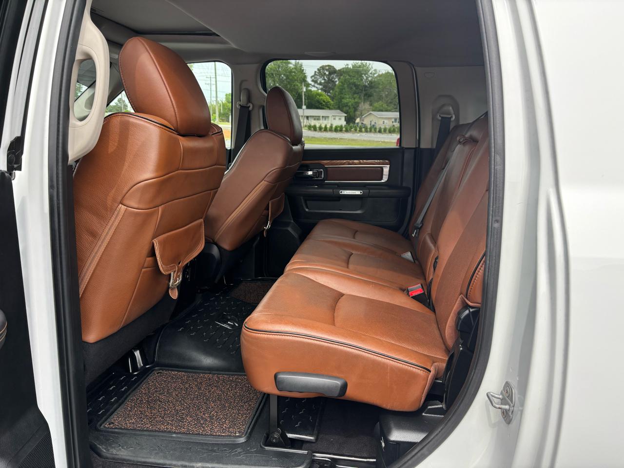 RAM 2500 4WD Mega Cab 160.5" Longhorn 2015